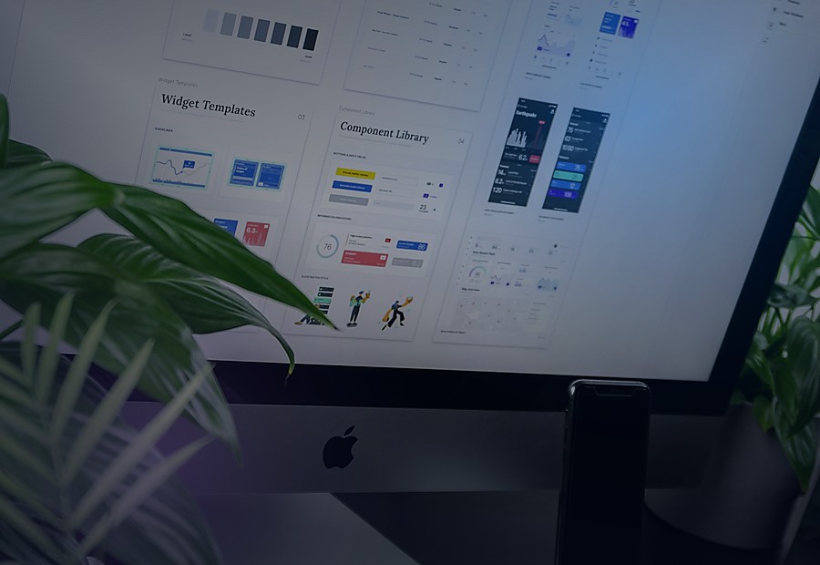 Espacio de diseño gráfico profesional con herramientas creativas